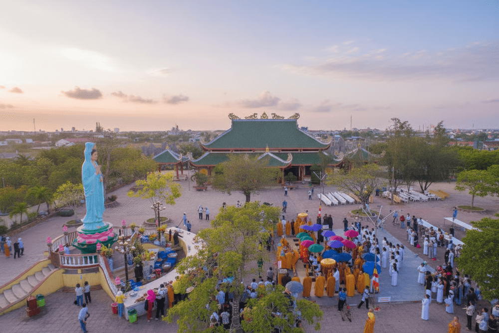 Khu Quan Âm Phật Đài nhìn từ trên cao